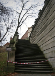 Uzavření schodiště v Podzámecké zahradě
